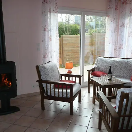 Casa de Férias Near The Beach, Enclosed Garden, Fireplace, *